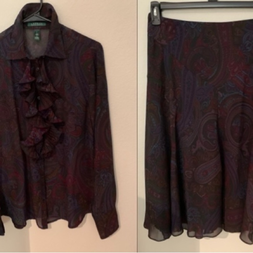 New w/o tag. Ralph Lauren Dark burgundy/multi color Paisley. 2 piece w/Ruffles